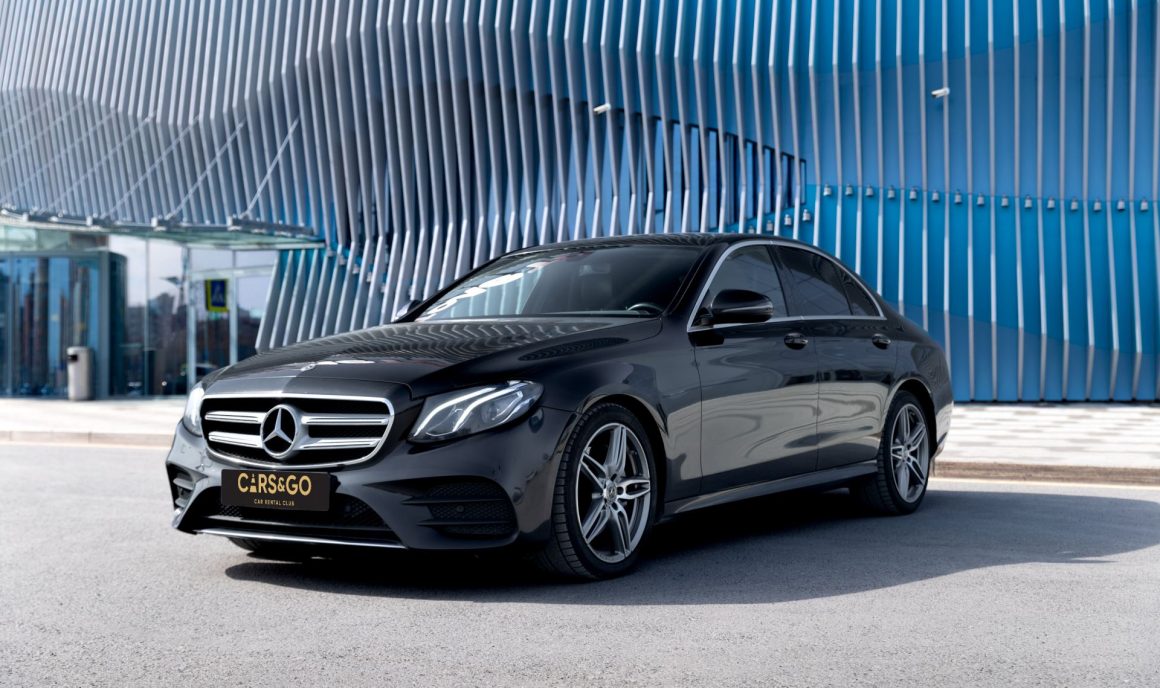 Mercedes-Benz E200 4MAT AMG
