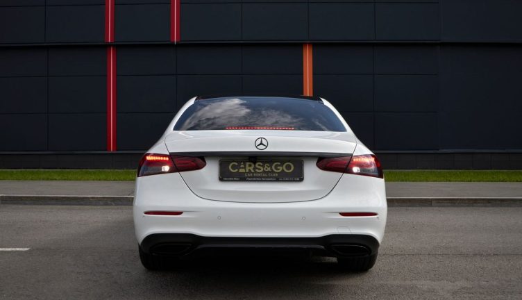 Mercedes-Benz E220D 4MATIC